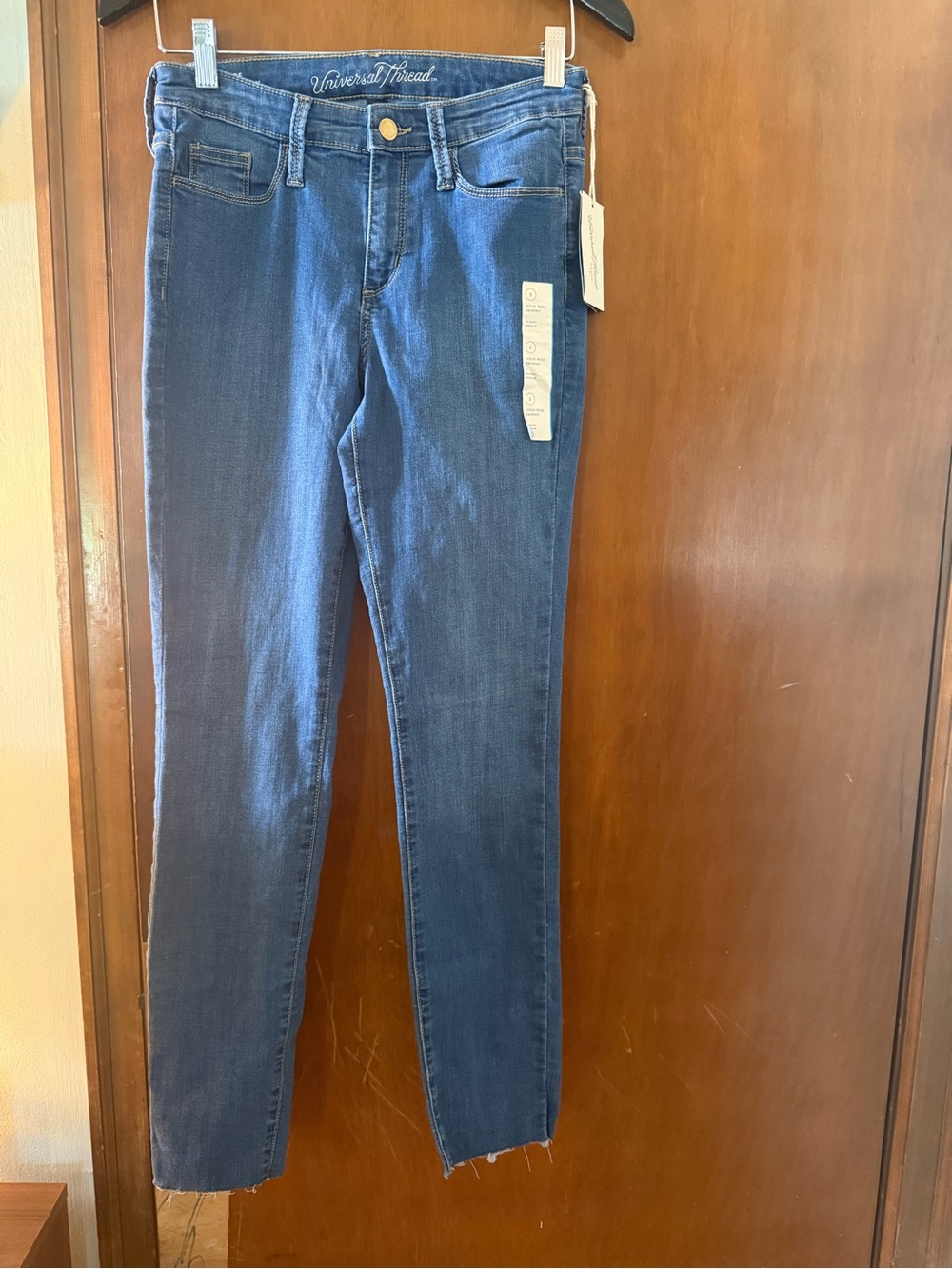 Universal Thread Women’s Dark Blue Slim Jeans